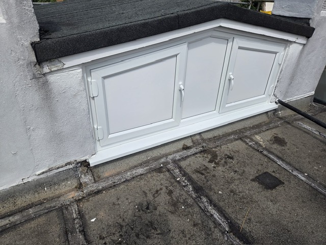 A residential block management company approached us to resolve a series of ongoing maintenance problems affecting the rooftop structures of a block of flats just off Putney Hill in South West London.